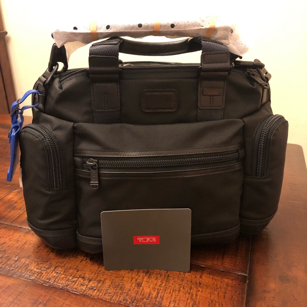 Tumi Brooks Slim Brief NWT